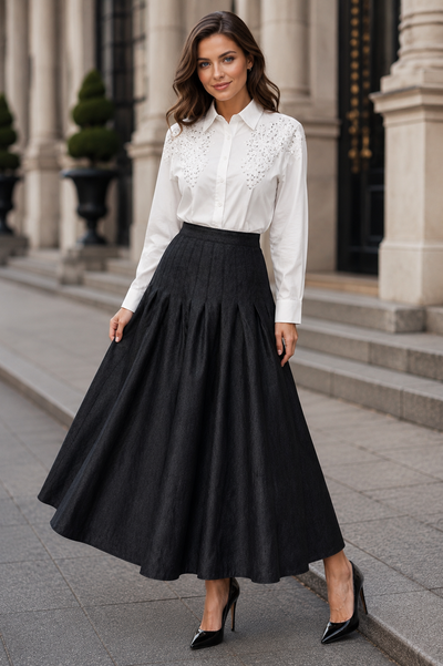 H6813 SEQUIN APPLIQUÉ BUTTON-DOWN TOP