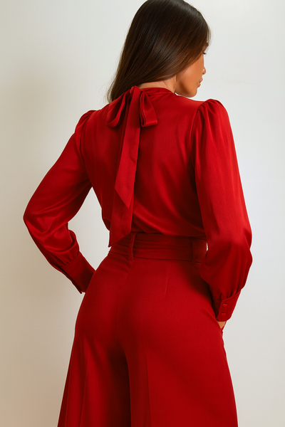 B1042 PLEATED KEYHOLE TOP