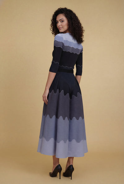 N2570 OMBRE WAVE CRINKLE DRESS