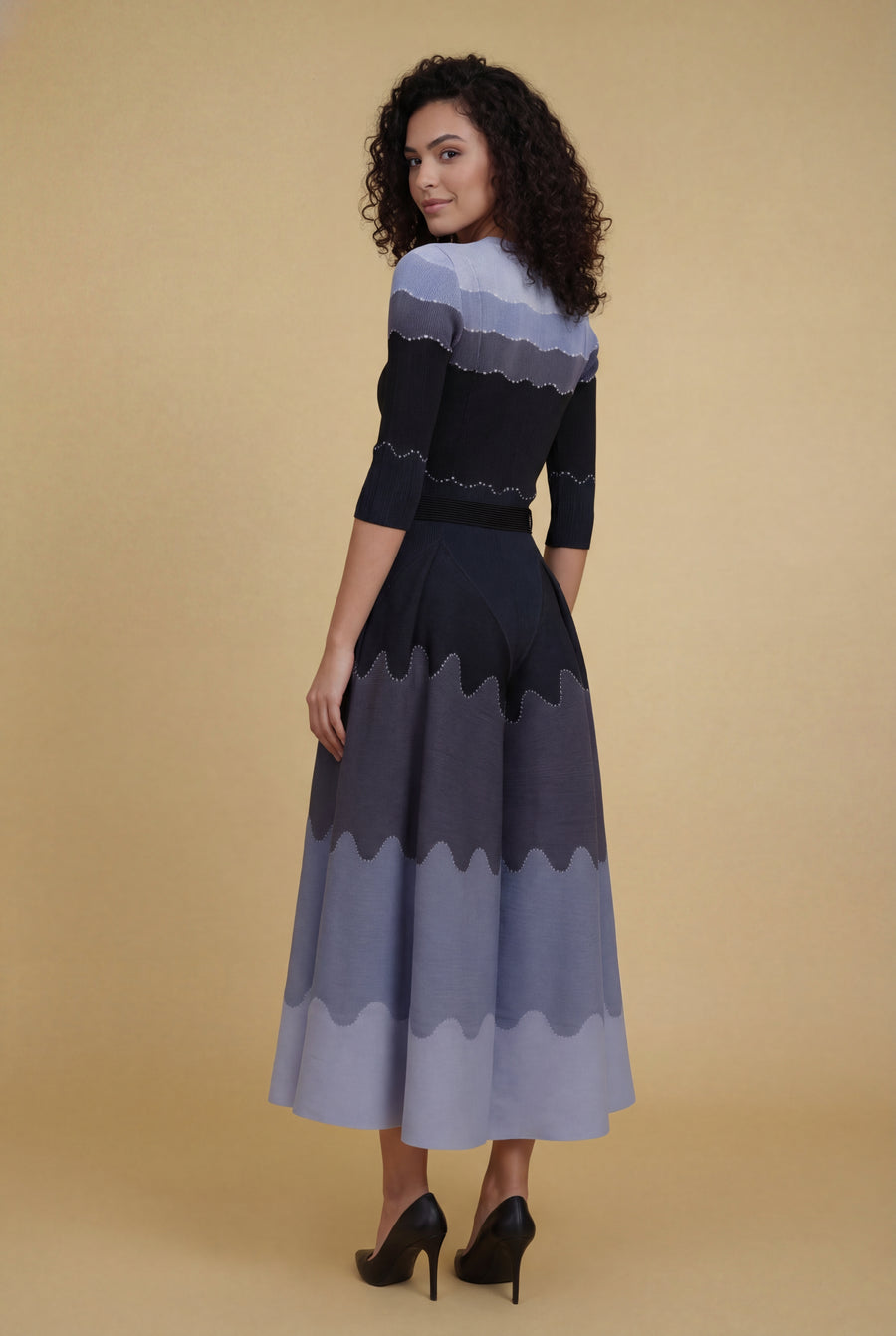 N2570 OMBRE WAVE CRINKLE DRESS