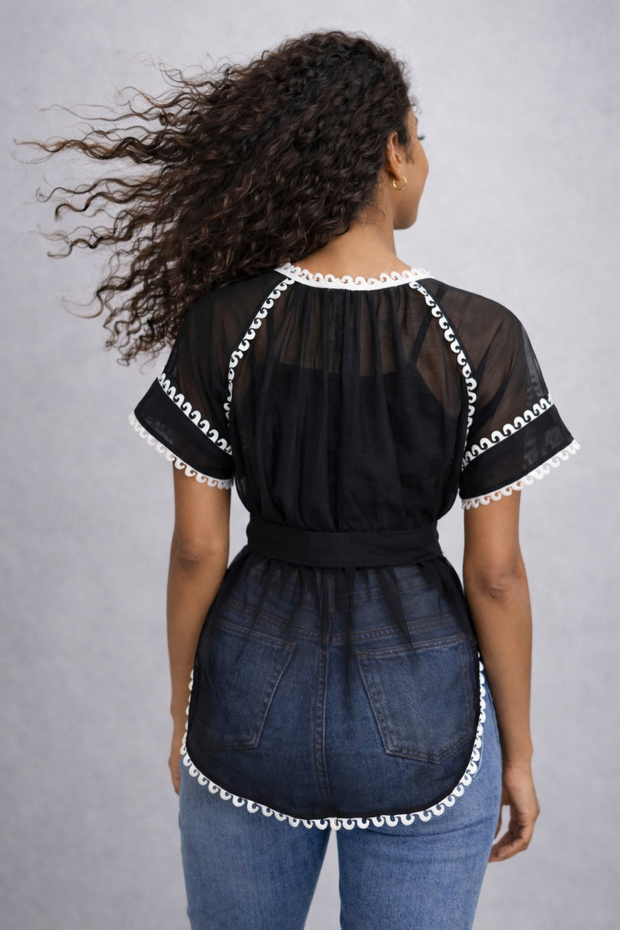 S3116 WAVE LACE HI- LO TOP (BLK,BLU,WHT)