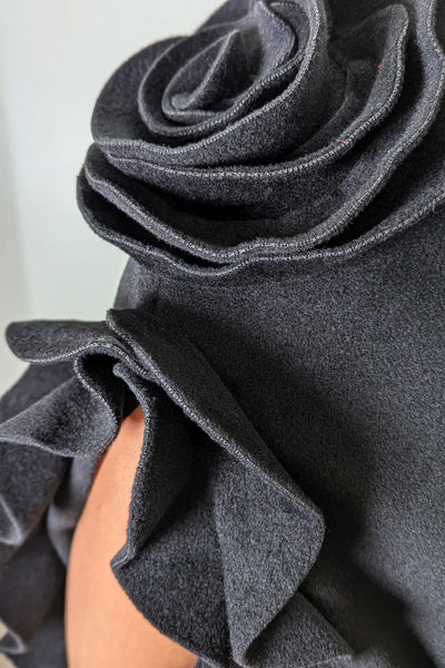 T2551 ROSE-SLEEVE CAPE COAT (RED, BLK)